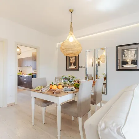 Lägenhet Serenity Vista Penthouse With Terrace In The